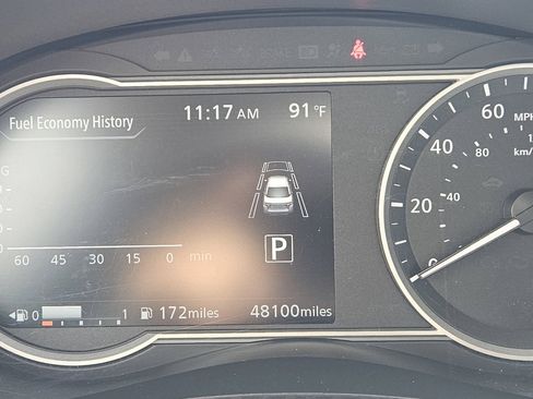 Used 2023 Nissan Versa SV FWD image 17