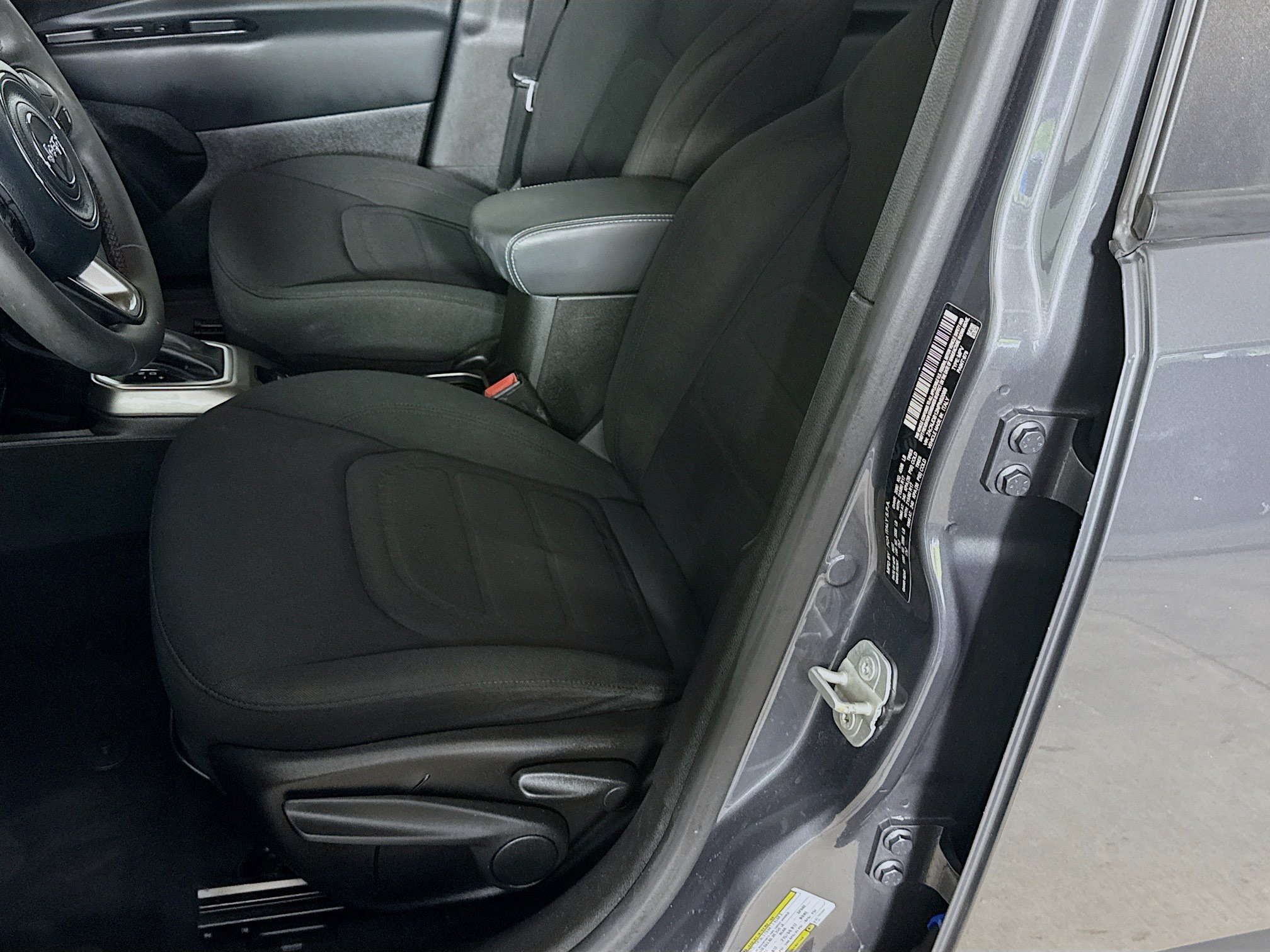 Used 2022 Jeep Renegade Latitude AWD/4WD image 24