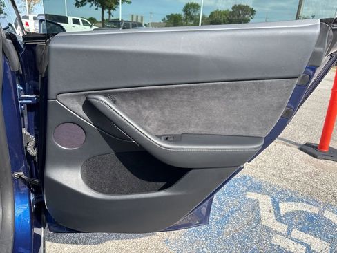 Used 2024 Tesla Model Y Long Range RWD image 42