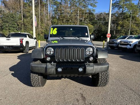Used 2016 Jeep Wrangler Sport image 11