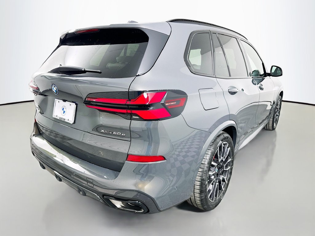 Used 2026 BMW X5 xDrive50e w/ M Sport Package AWD/4WD image 5