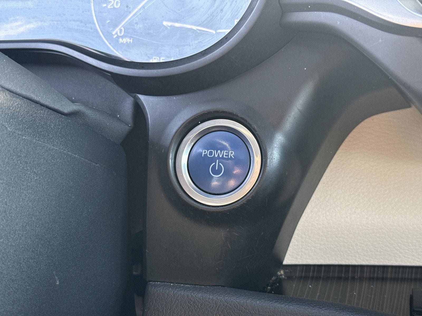 Used 2022 Toyota Sienna Platinum AWD/4WD image 18