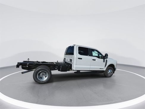 New 2025 Ford F350 XL w/ XL Chrome Package image 2