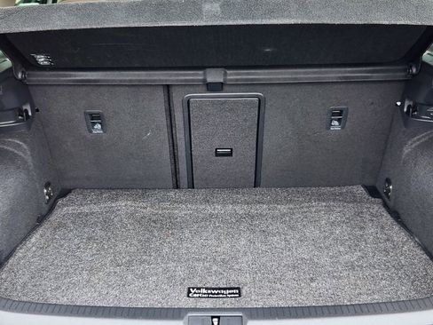 Used 2020 Volkswagen Golf 4-Door FWD image 31