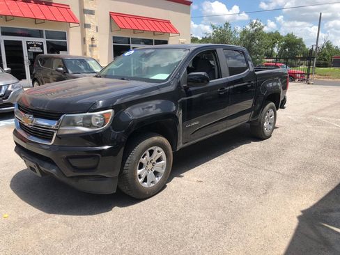 Used 2018 Chevrolet Colorado LT w/ Safety Package RWD image 18