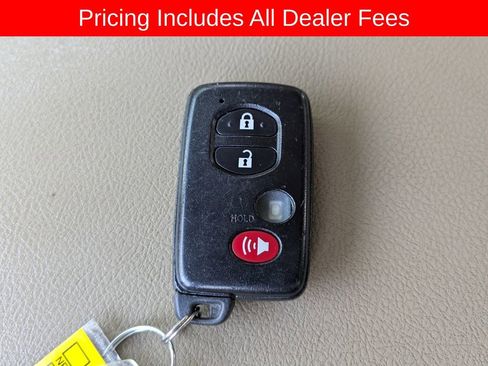 Used 2011 Toyota Highlander Limited w/ Tow Pkg FWD image 32