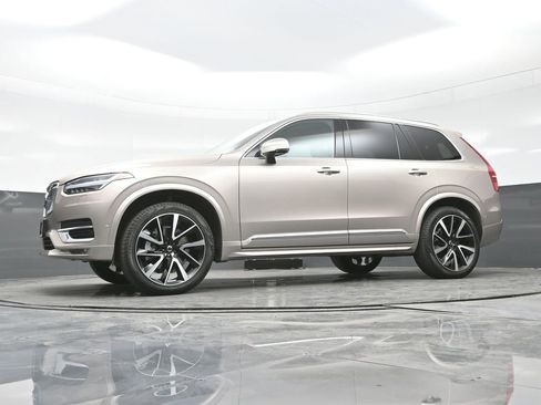 New 2025 Volvo XC90 B6 Plus w/ Protection Package Premier image 19
