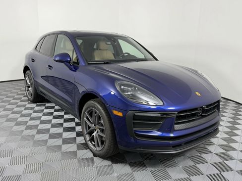 New 2025 Porsche Macan image 7