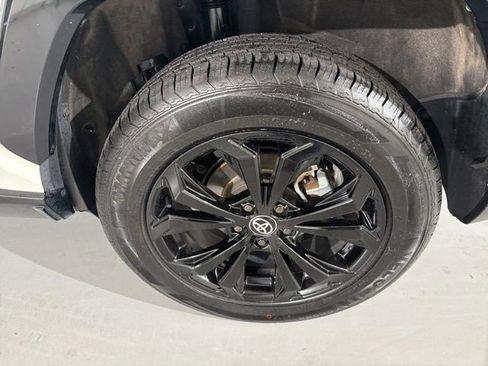Used 2022 Toyota RAV4 SE AWD/4WD image 7