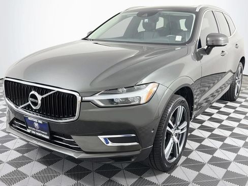 Used 2018 Volvo XC60 T5 Momentum w/ Convenience Package AWD/4WD image 5