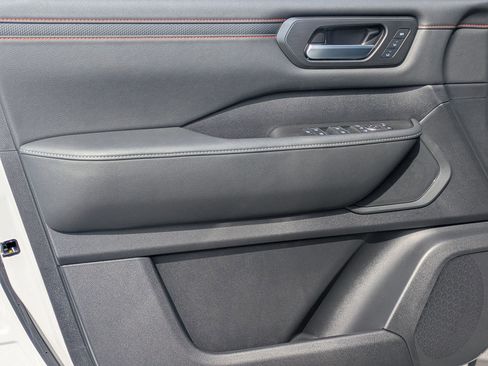 New 2026 Nissan Armada PRO-4X AWD/4WD image 11