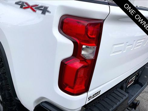 Used 2020 Chevrolet Silverado 2500 Custom w/ Custom Value Package image 23