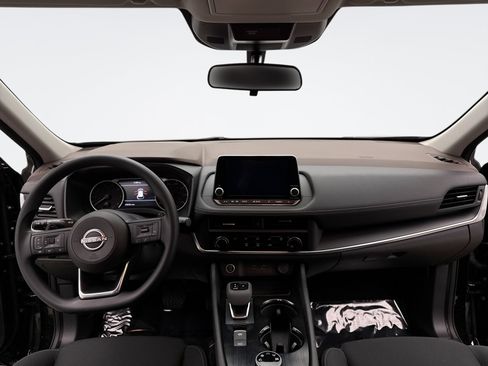 Used 2023 Nissan Rogue S AWD/4WD image 14