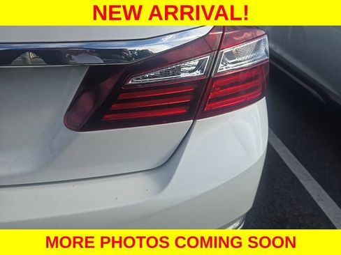 Used 2016 Honda Accord EX-L image 10