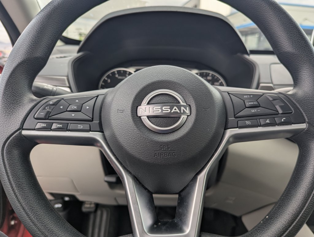 Used 2025 Nissan Altima 2.5 SV FWD image 18