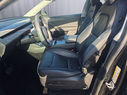 Used 2026 Tesla Model Y 2WD image 3