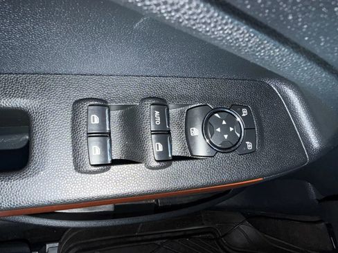 Used 2021 Ford EcoSport SE w/ SE Convenience Package image 25