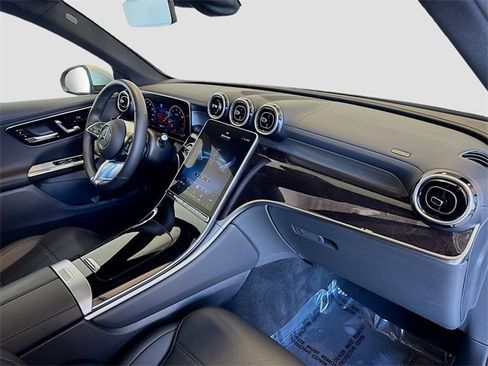 Certified 2024 Mercedes-Benz GLC 300 4MATIC image 31