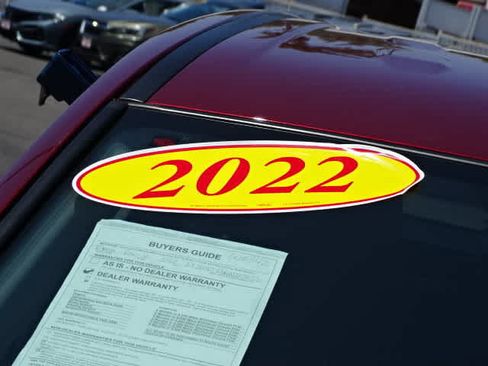 Used 2022 Toyota RAV4 LE AWD/4WD image 6