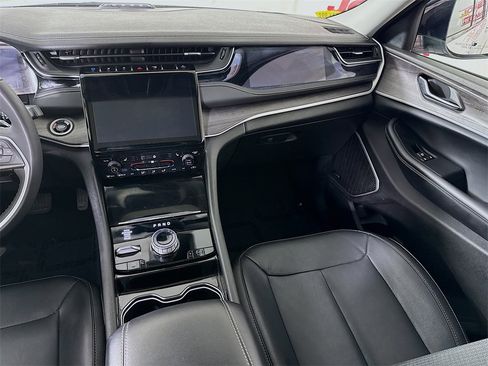 Used 2023 Jeep Grand Cherokee 4WD 4xe image 28