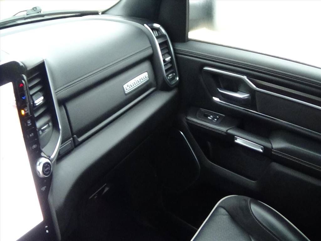 Used 2025 RAM 1500 Laramie AWD/4WD image 31