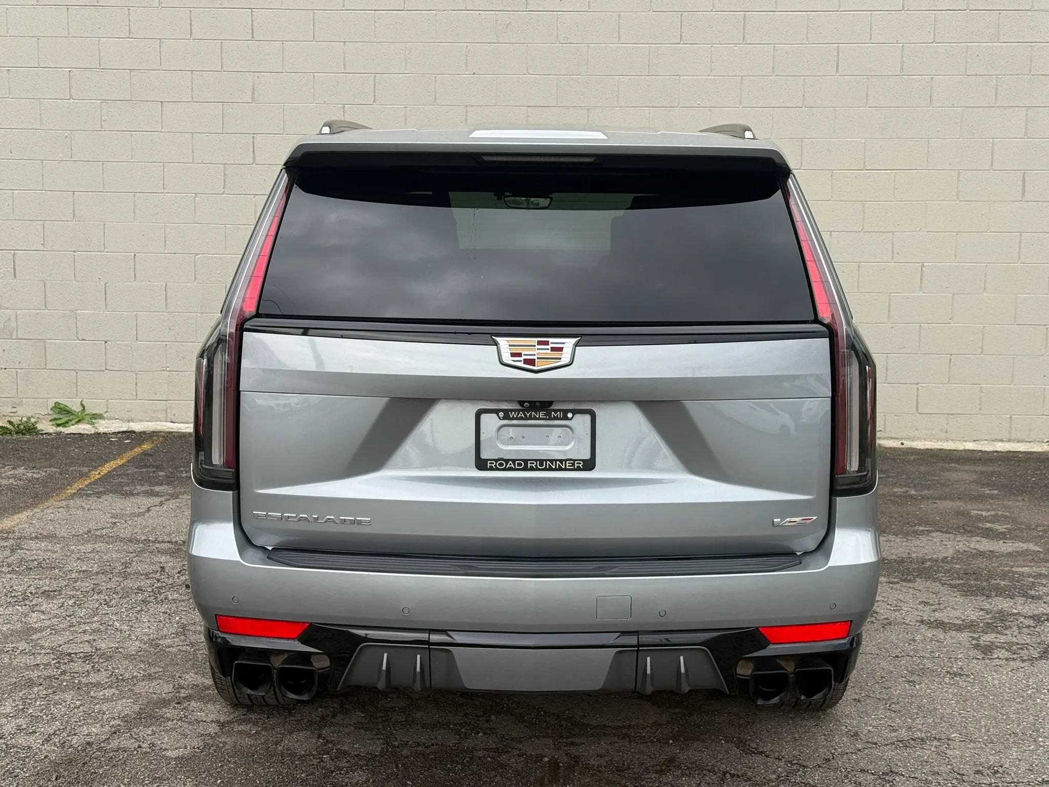 Used 2023 Cadillac Escalade V AWD/4WD image 8