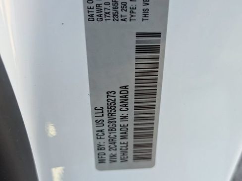 New 2027 Chrysler Pacifica Select FWD image 32