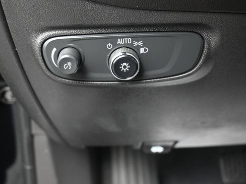 Used 2024 Chevrolet Equinox LT AWD/4WD image 19
