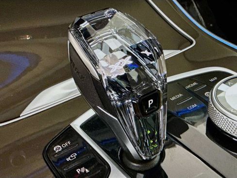 Used 2022 BMW X5 xDrive45e w/ M Sport Package image 32