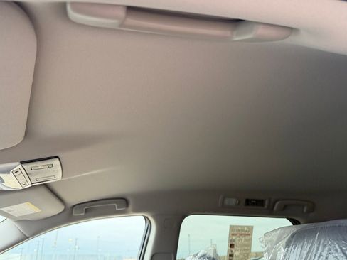 New 2026 Nissan Pathfinder SL image 17