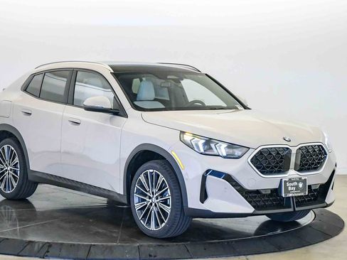 New 2026 BMW X2 xDrive28i w/ Technology Package image 6