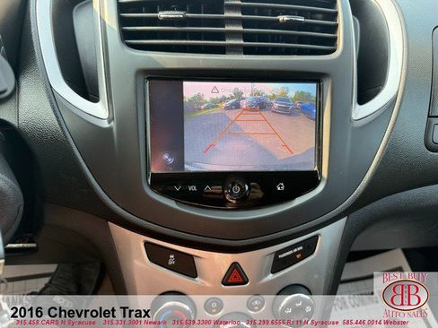 Used 2016 Chevrolet Trax LT AWD/4WD image 12