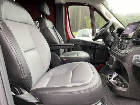 Used 2025 RAM ProMaster 3500 w/ Quick Order Package 22H SLT+ FWD image 21