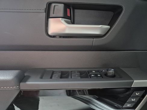 New 2026 Toyota Tundra Limited AWD/4WD image 15