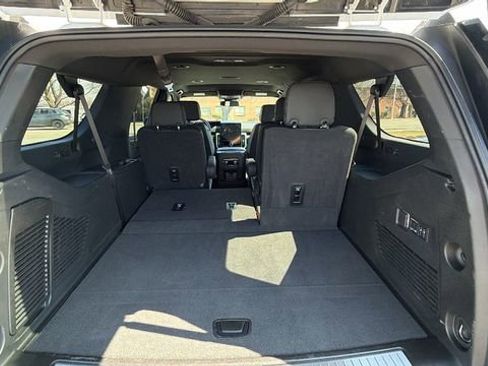 Certified 2025 GMC Yukon XL Denali AWD/4WD image 11