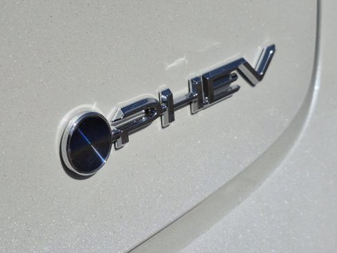 New 2026 Toyota Prius XSE image 12