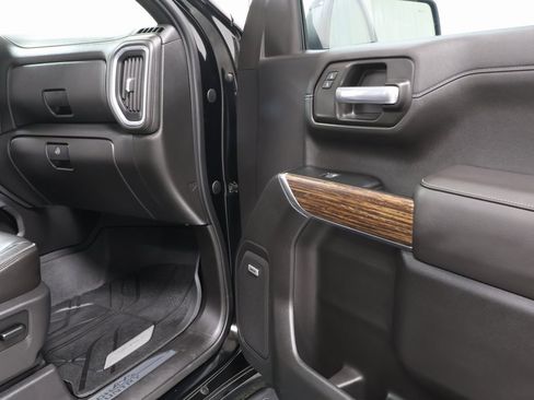 Used 2019 Chevrolet Silverado 1500 High Country image 34