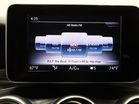 Used 2018 Mercedes-Benz GLC 300 image 19