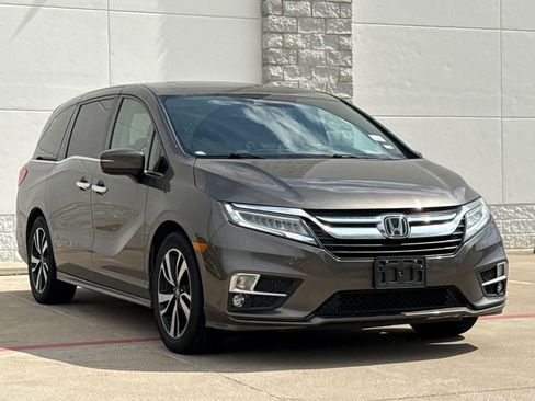 Used 2020 Honda Odyssey Elite image 4