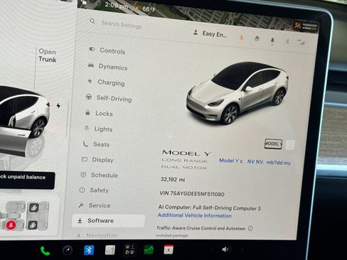 Used 2022 Tesla Model Y Long Range AWD/4WD image 23
