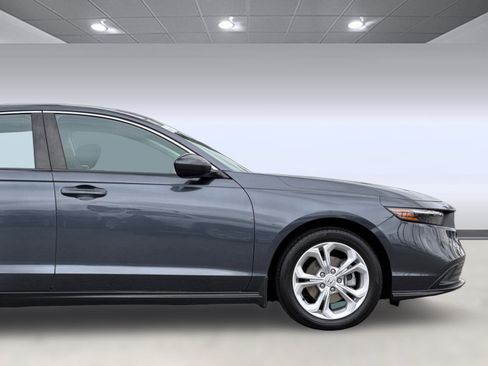 Used 2024 Honda Accord LX image 33