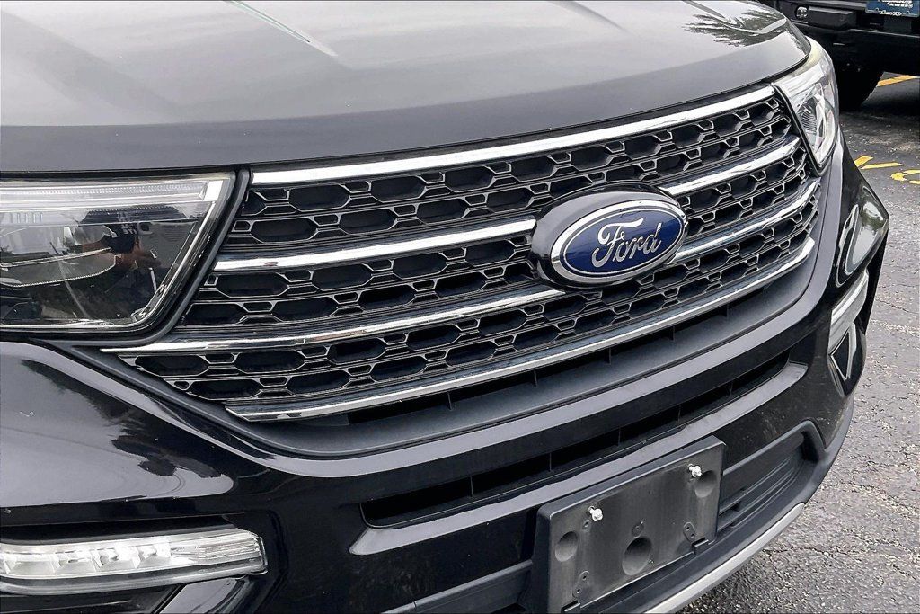 Used 2020 Ford Explorer XLT w/ Equipment Group 202A AWD/4WD image 31