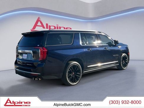 Used 2022 GMC Yukon XL Denali w/ Denali Ultimate Package image 5