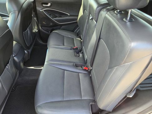 Used 2018 Hyundai Santa Fe Sport FWD image 13