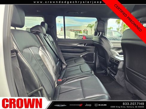 Certified 2024 Jeep Wagoneer L Series II w/ Flexible Seating Group image 16