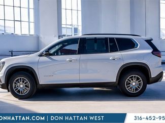 Used 2025 GMC Acadia Elevation video 2