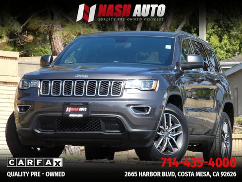 Used 2019 Jeep Grand Cherokee Laredo w/ 18" Wheel & 8.4" Radio Group RWD image 2