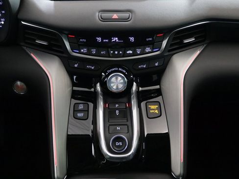 Certified 2025 Acura TLX w/ Technology Package image 22