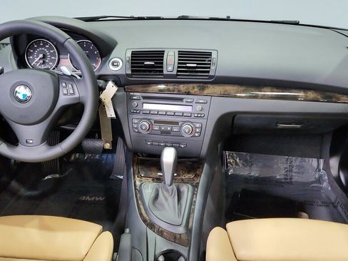 Used 2009 BMW 135i Convertible image 19