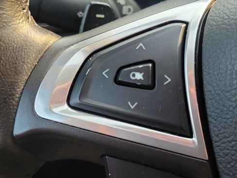 Used 2013 Ford Fusion SE FWD image 22